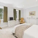 Host & - Thorneville House * Knaresborough